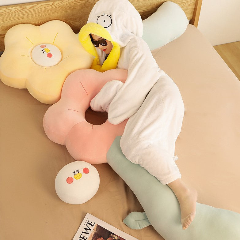 Flower Throw Cushion Plush Toy - Image 4